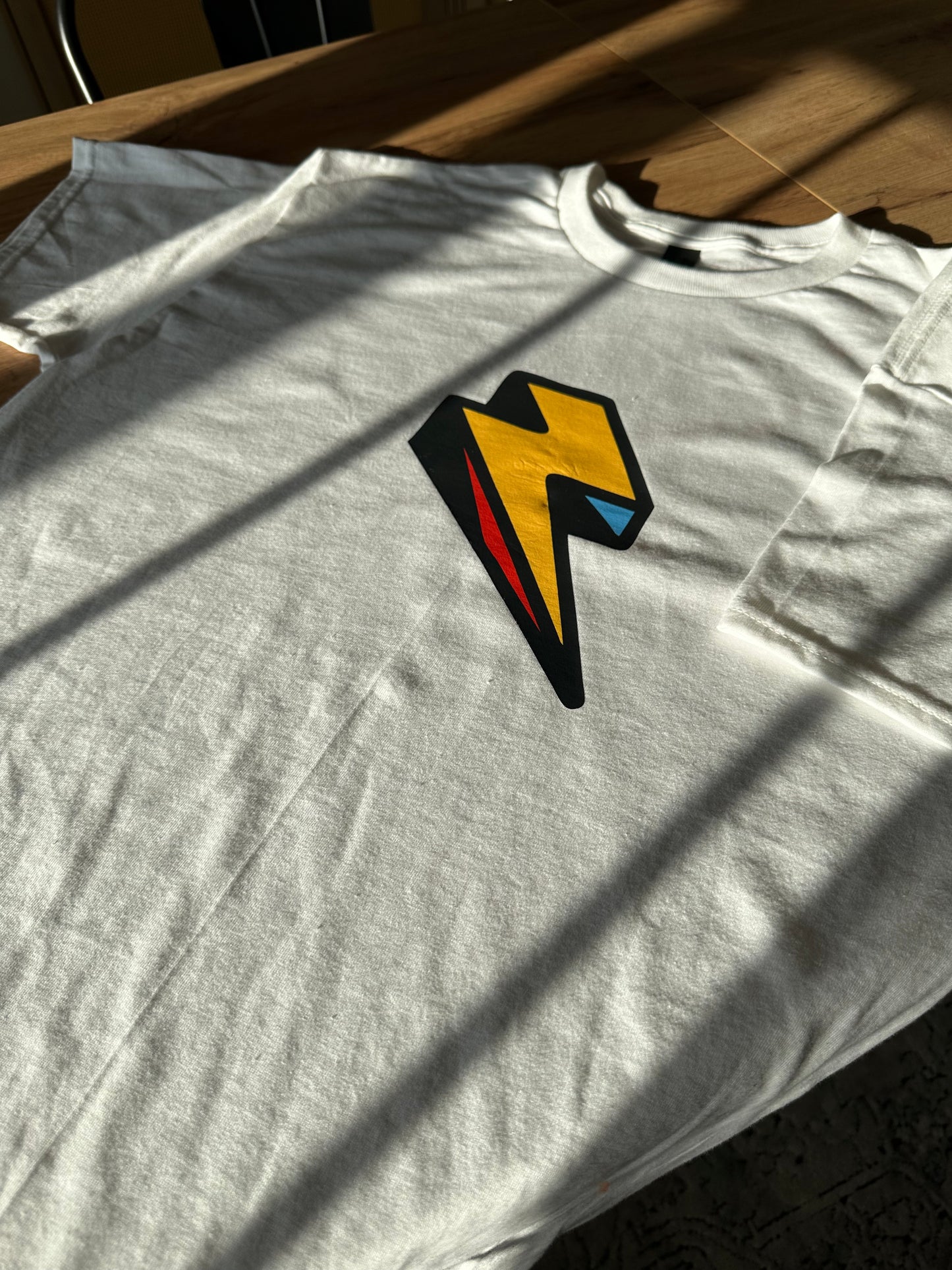 Graffiti Logo - White Short Sleeve T-Shirt